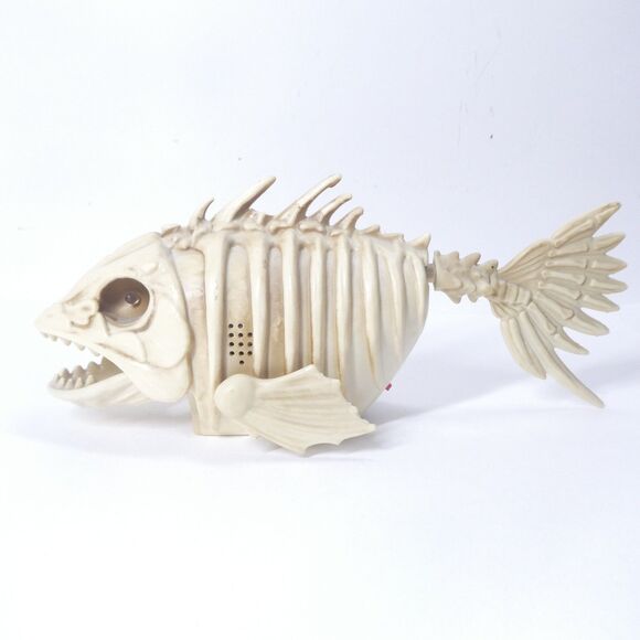 Piranha Fish Skeleton Halloween Motion Activated Lights Sound WORKS - AS IS - Picture 5 of 7